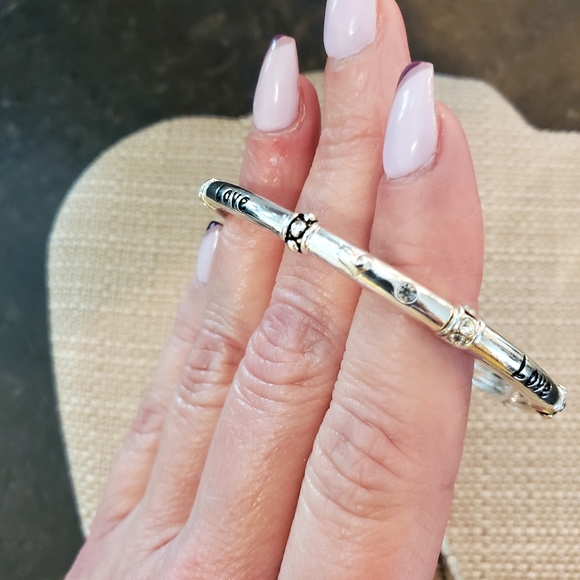 Set of 2 silvertone elastic bangles w/ pastel rhinestone details, love, hearts - Picture 7 of 8